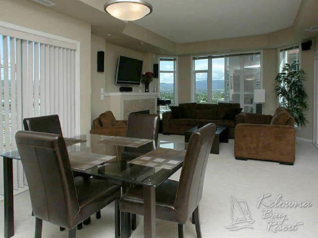 Sunset Waterfront Resort By Discover Kelowna Resort Accommodations Екстер'єр фото